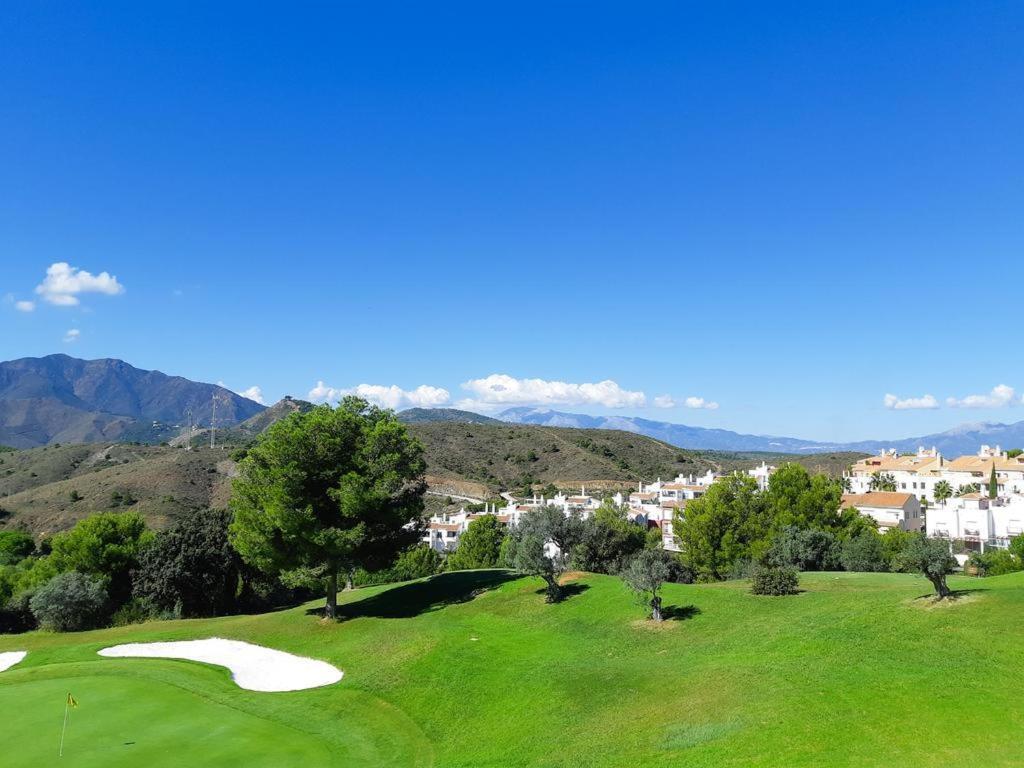 Townhouse - Alhaurin Golf Resort Málaga Eksteriør bilde